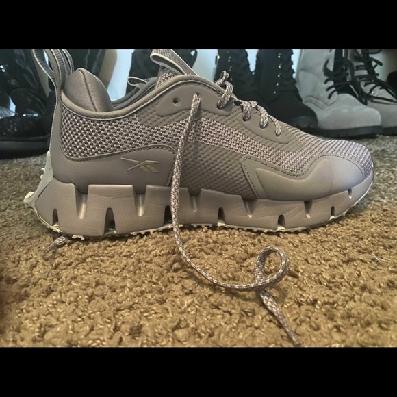 Reebok Shoes - Reebok zig dynamica